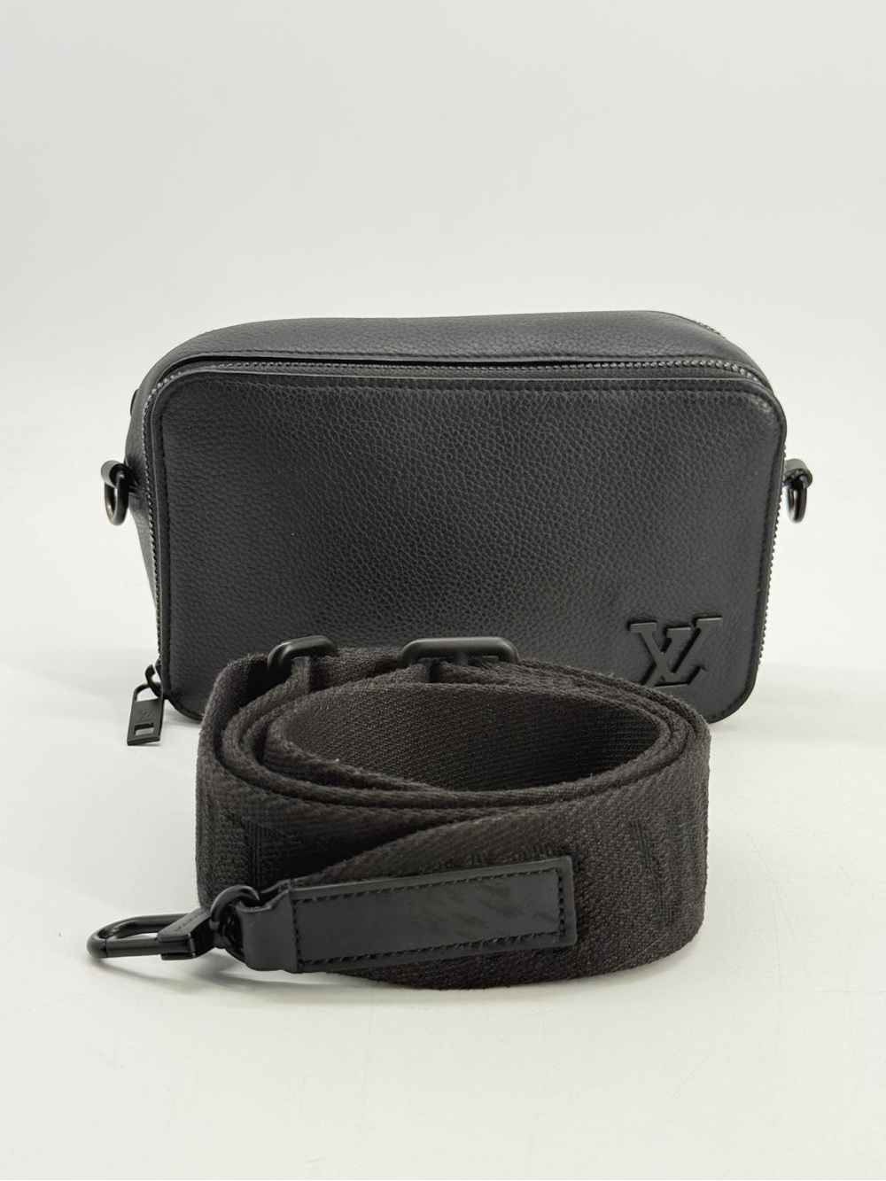Louis Vuitton Alpha Calfskin Aerogram Wearable Crossbody Bag
